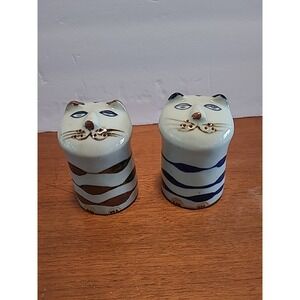 Vintage Takahashi Ceramic Cat Salt and Pepper Shakers Made in Japan